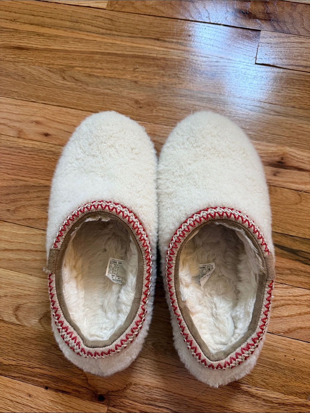 UGG Cream-Shearling Slip-On Slippers with Red Trim